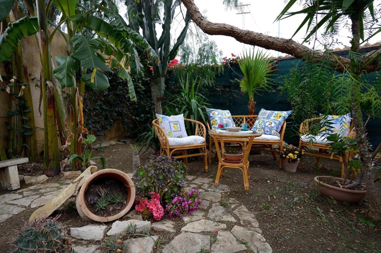 Bed and Breakfast Lumie Di Sicilia Porto Empedocle Exterior foto