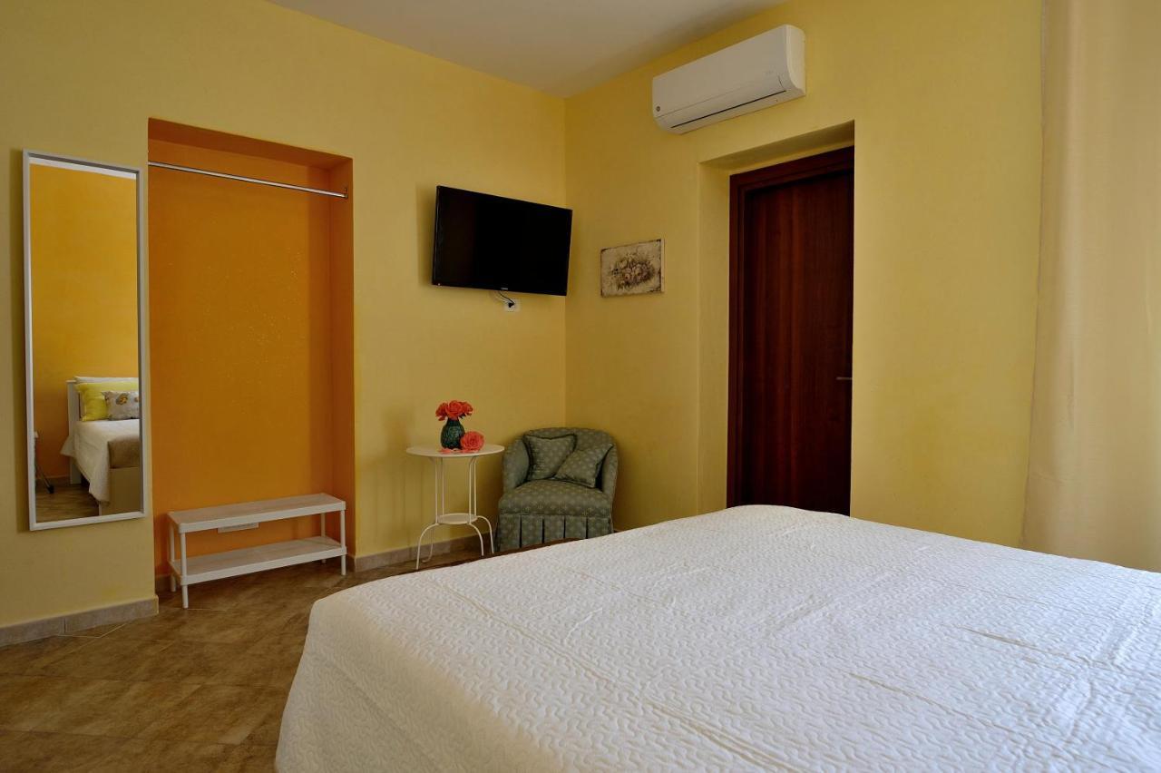 Bed and Breakfast Lumie Di Sicilia Porto Empedocle Exterior foto